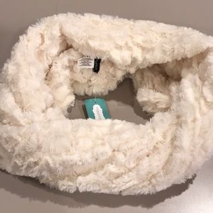 Maurice's cream colored fuzzy scarf